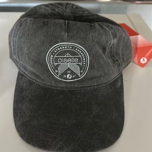 Oiselle running hat NWT